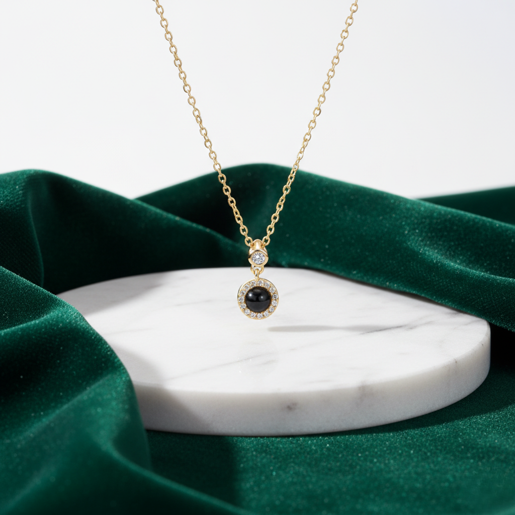 Single Stone Round Projection Pendant | Custom Hidden Photo Projection Jewelry