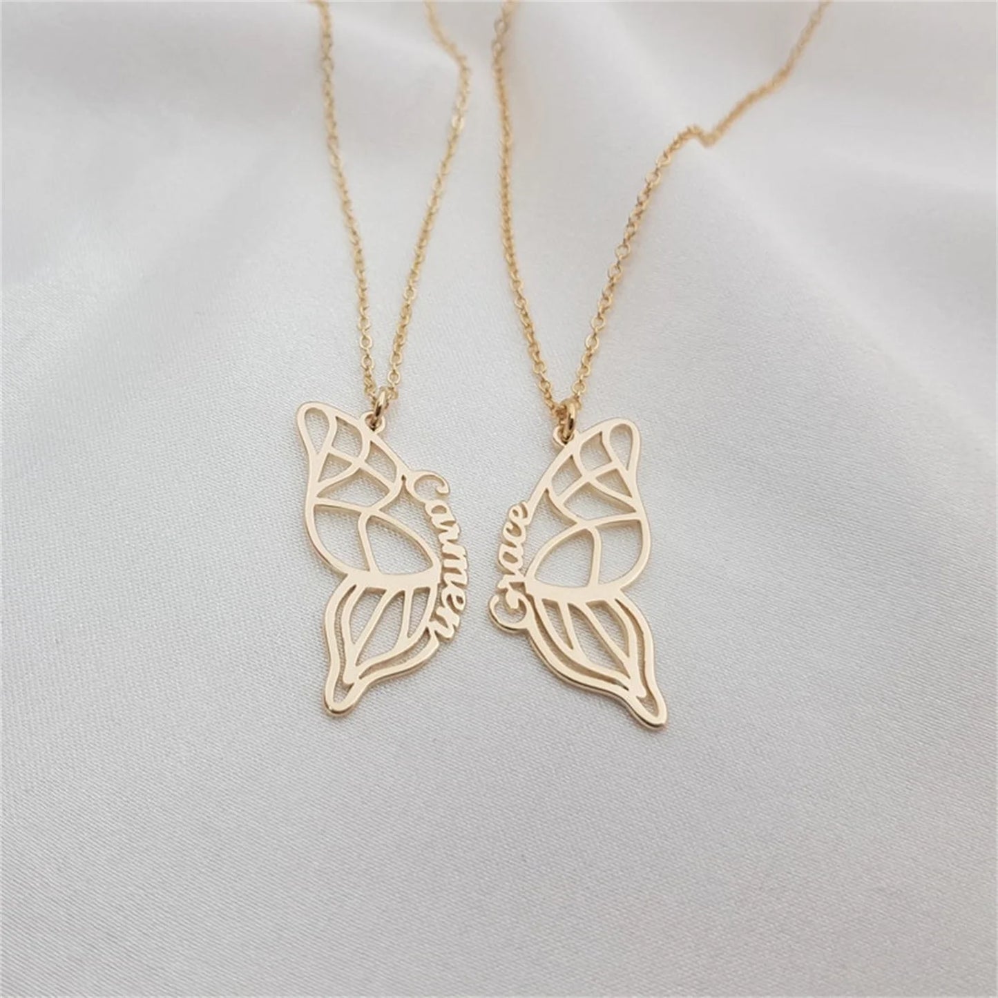 Twin Wings - Name Necklace Set